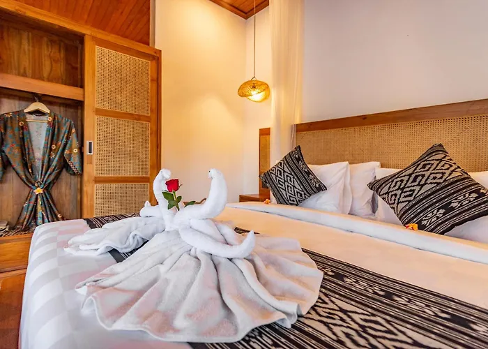 Lodge Jatining & *