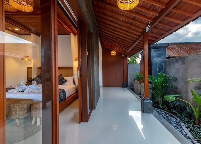 Jatining & * Ubud